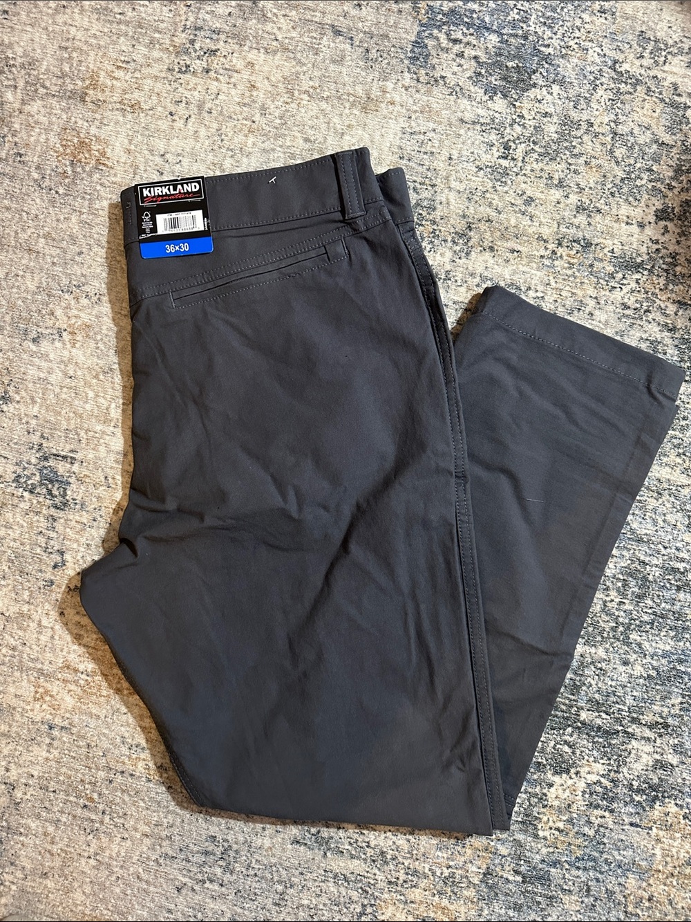 Kirkland Signature men’s grey Casual Stretch Pants